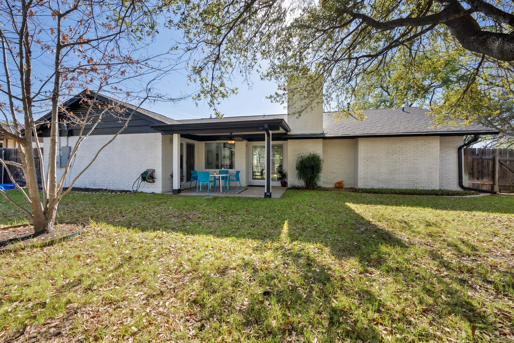 8608 Donna Gail DR