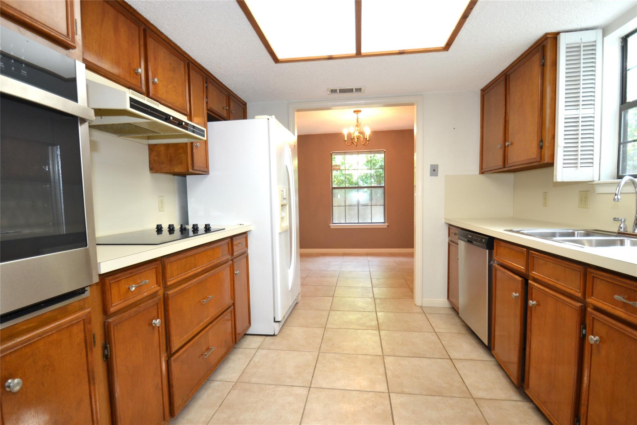 8833 Tallwood DR