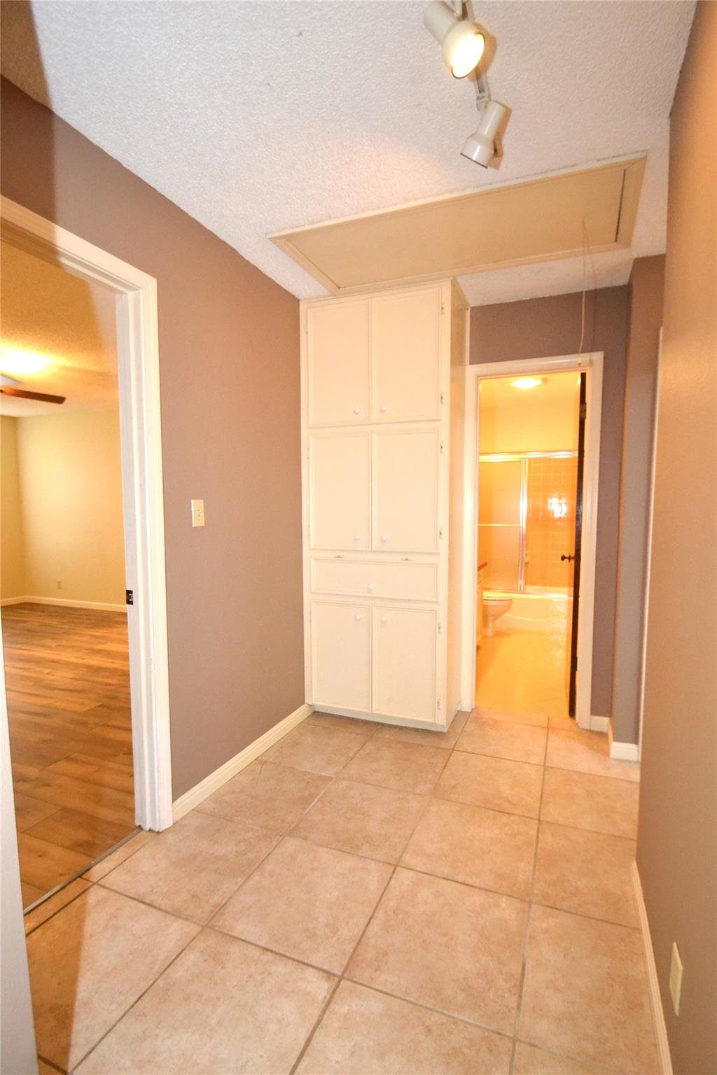 8833 Tallwood DR