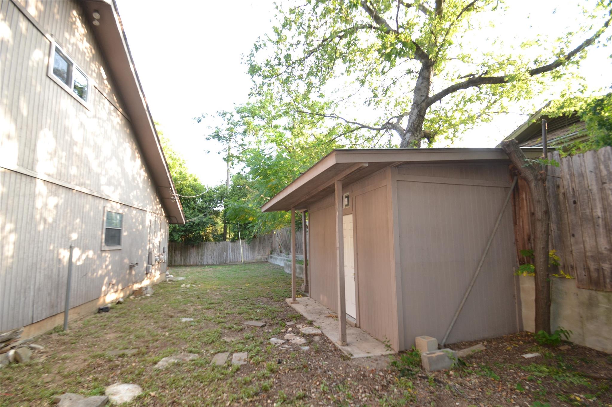 8833 Tallwood DR