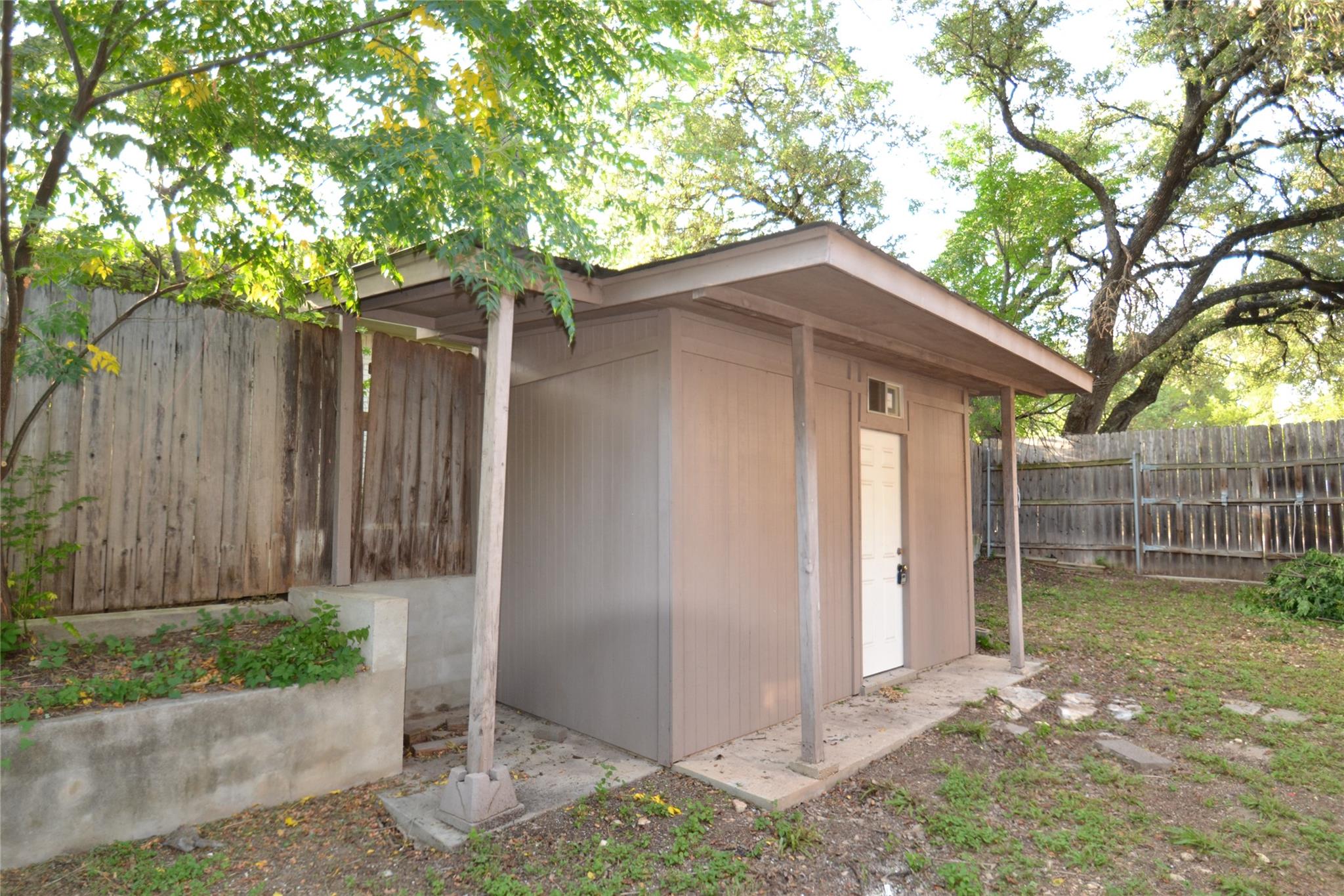 8833 Tallwood DR