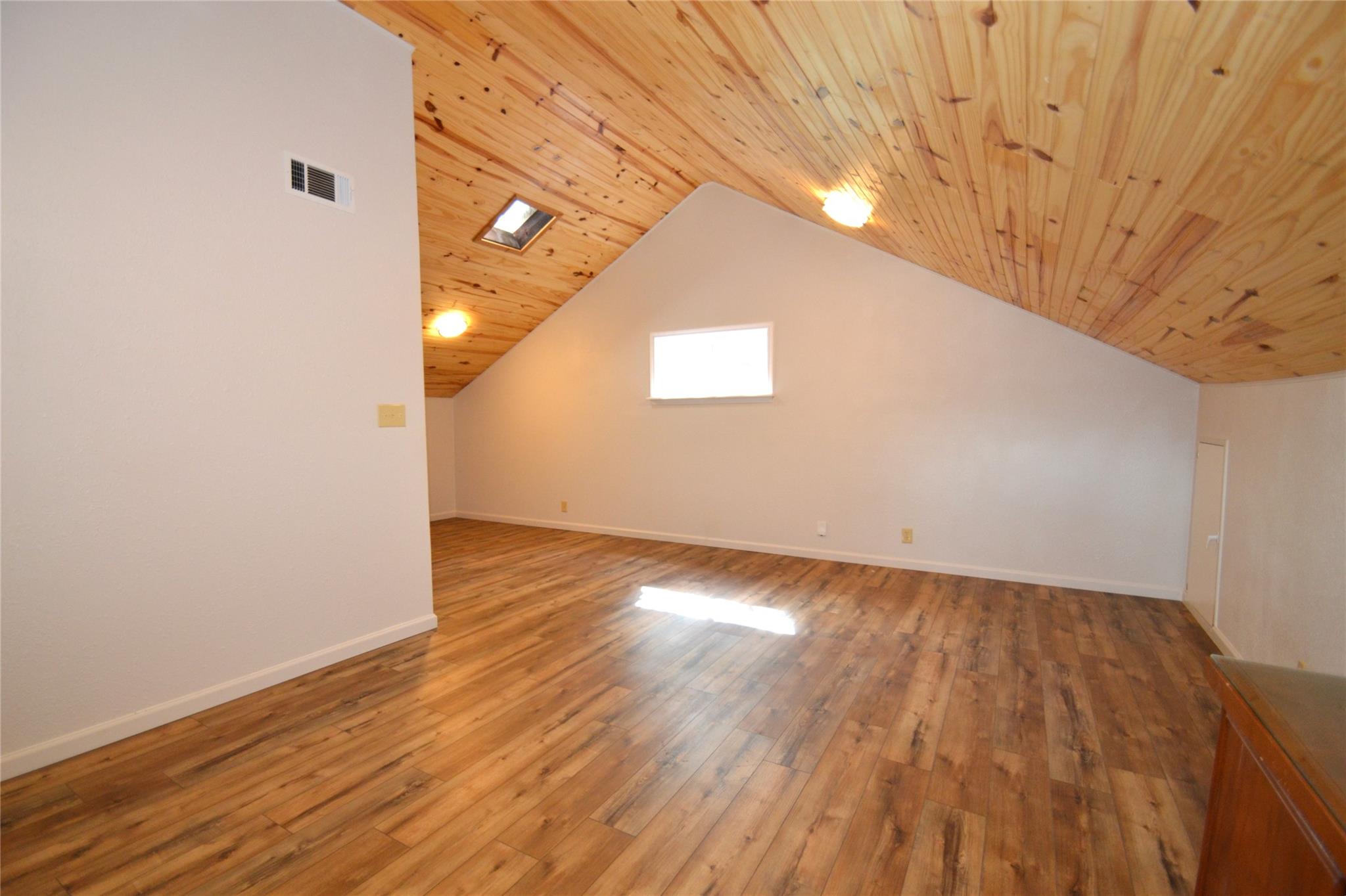 8833 Tallwood DR