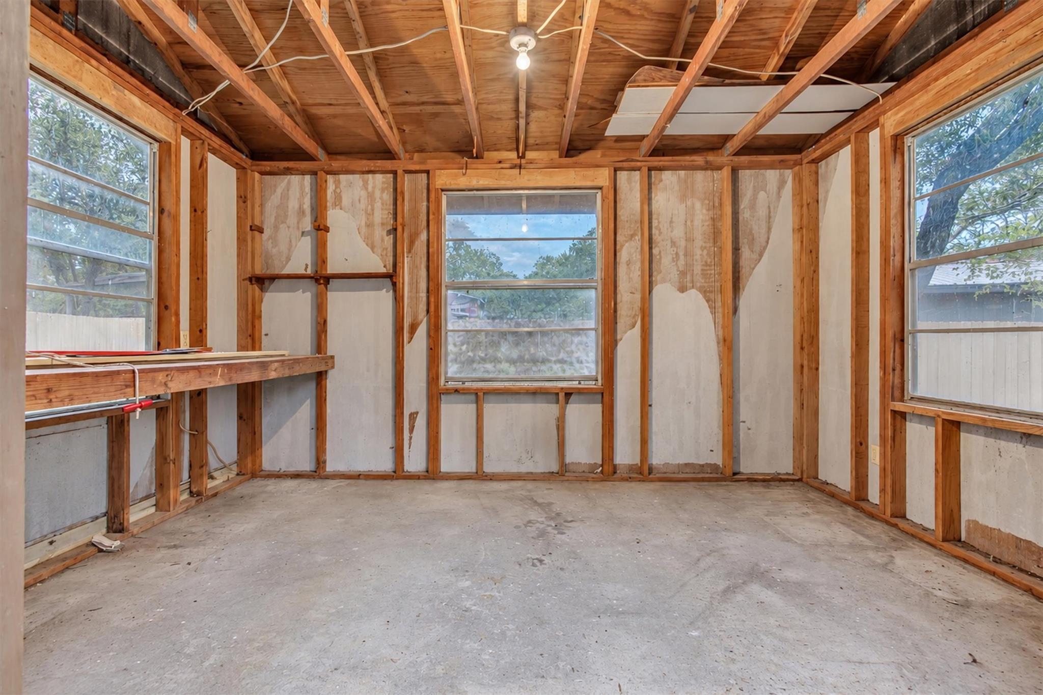 3431 Shady Valley DR