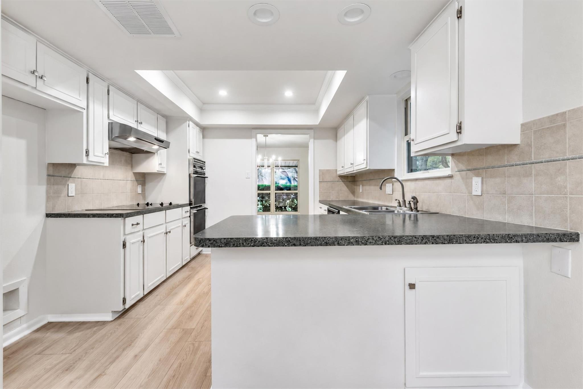 3431 Shady Valley DR