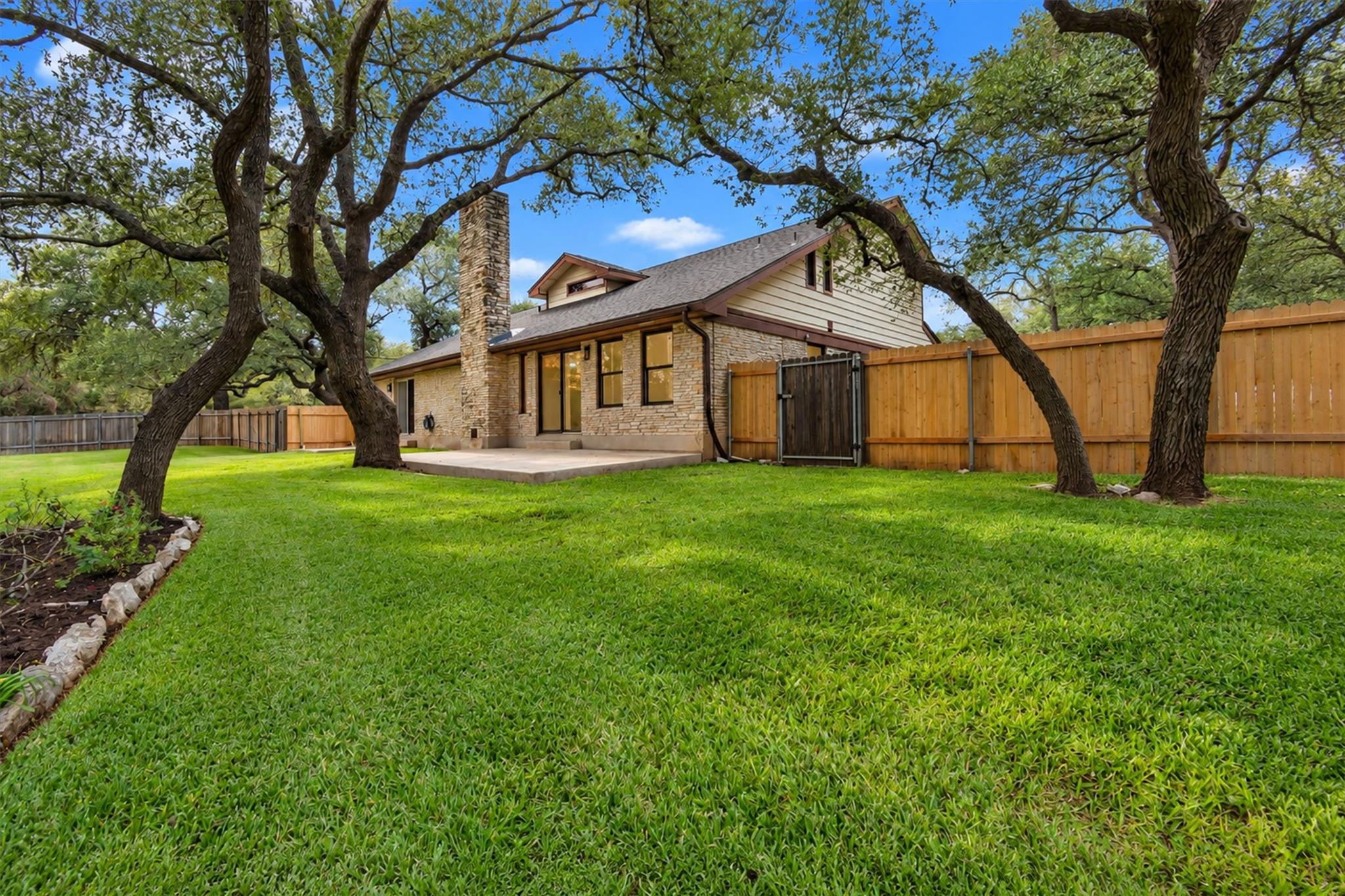 3431 Shady Valley DR