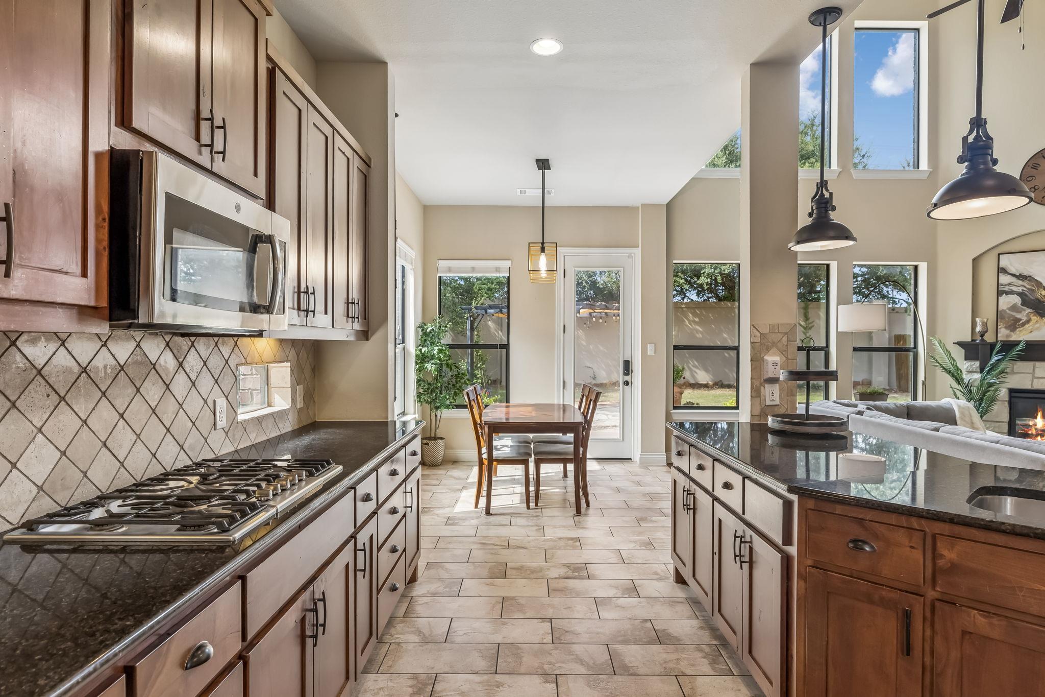 205 E Adelanta PL