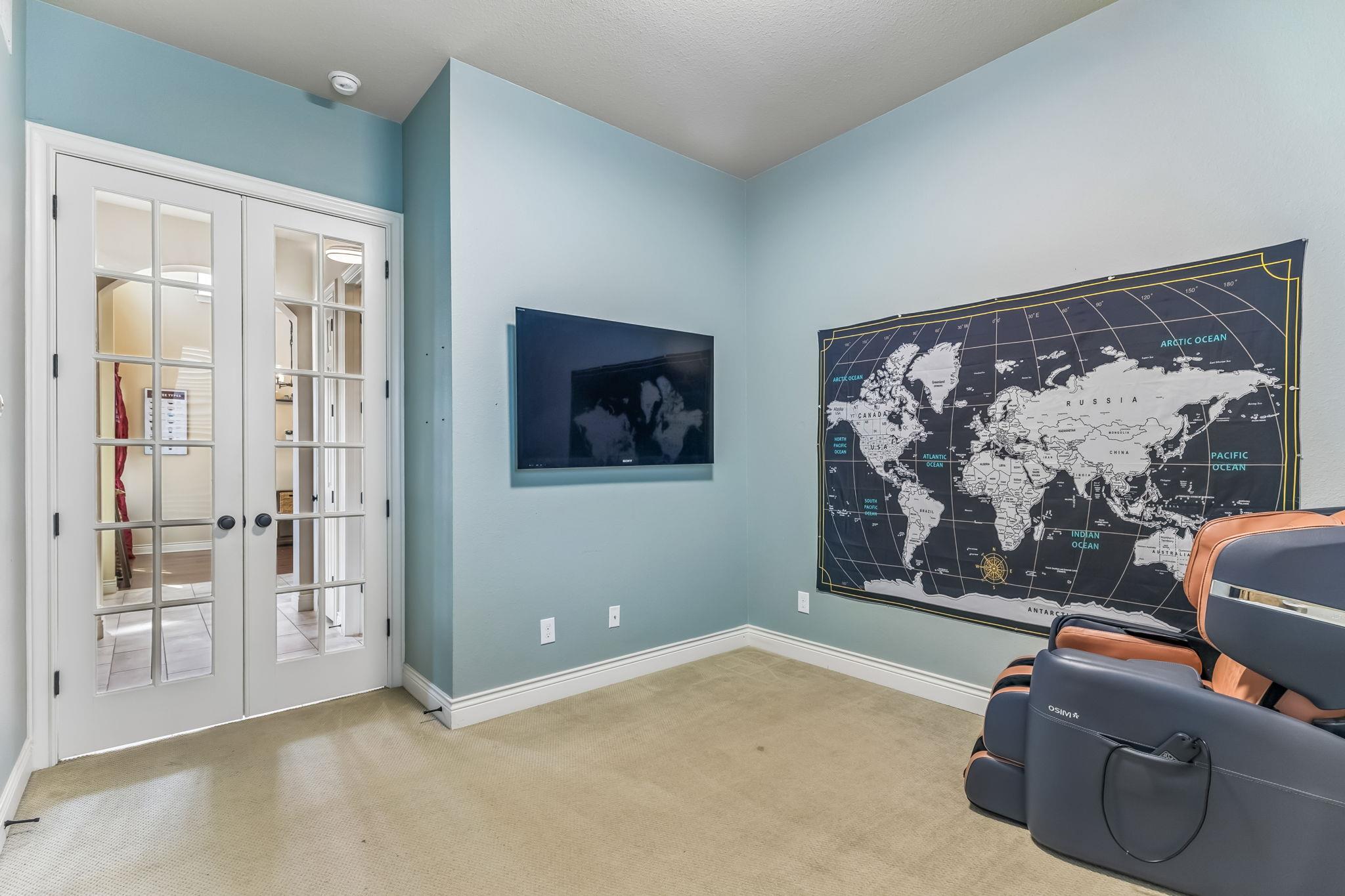 205 E Adelanta PL