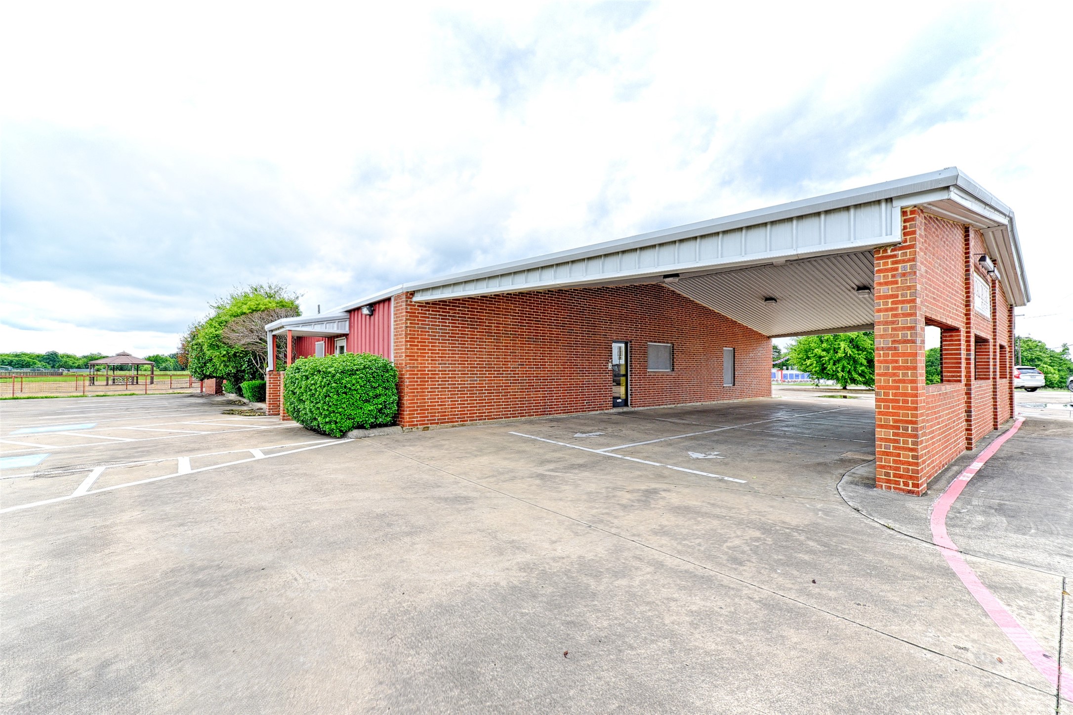 11663 W Hwy 175