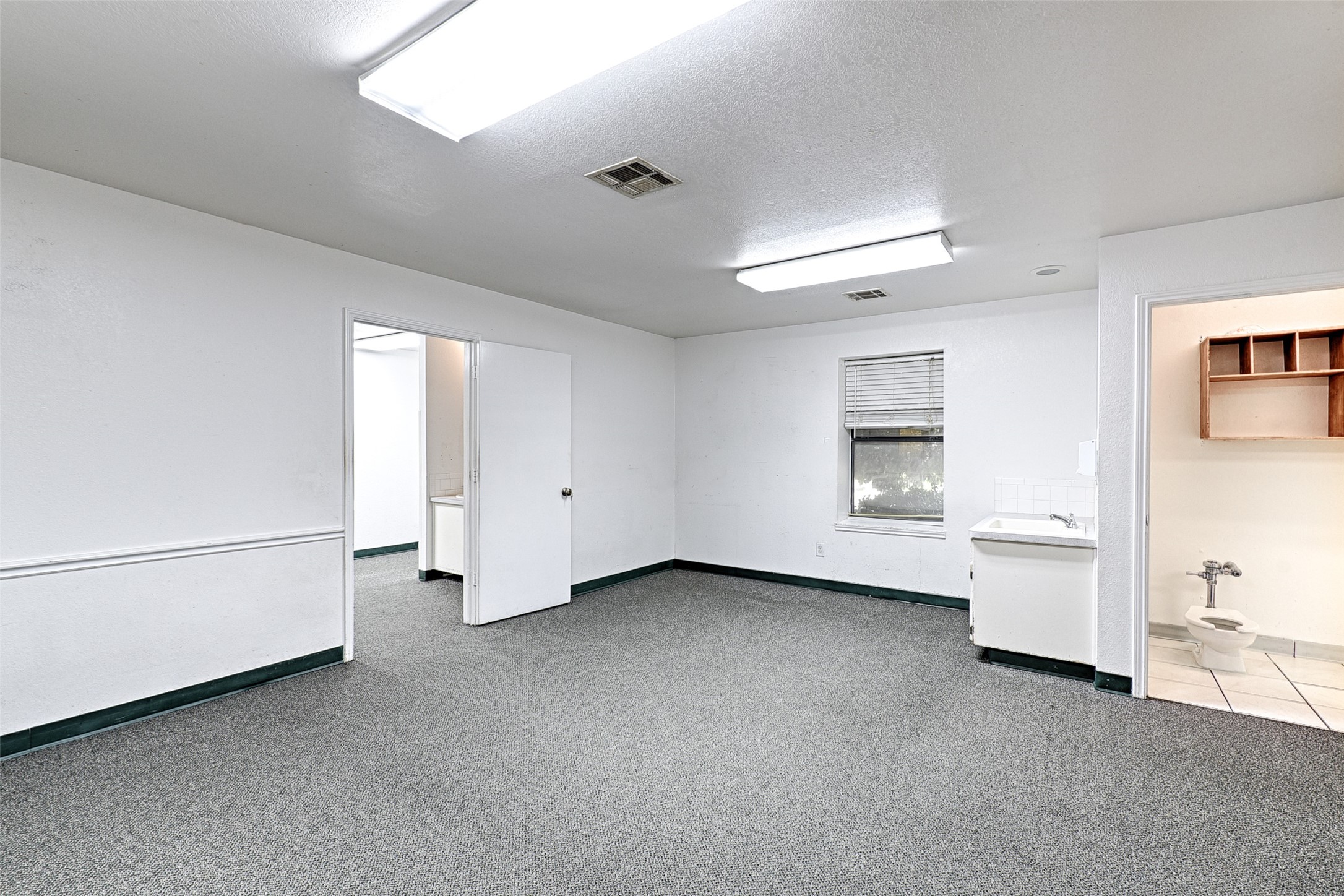 11663 W Hwy 175