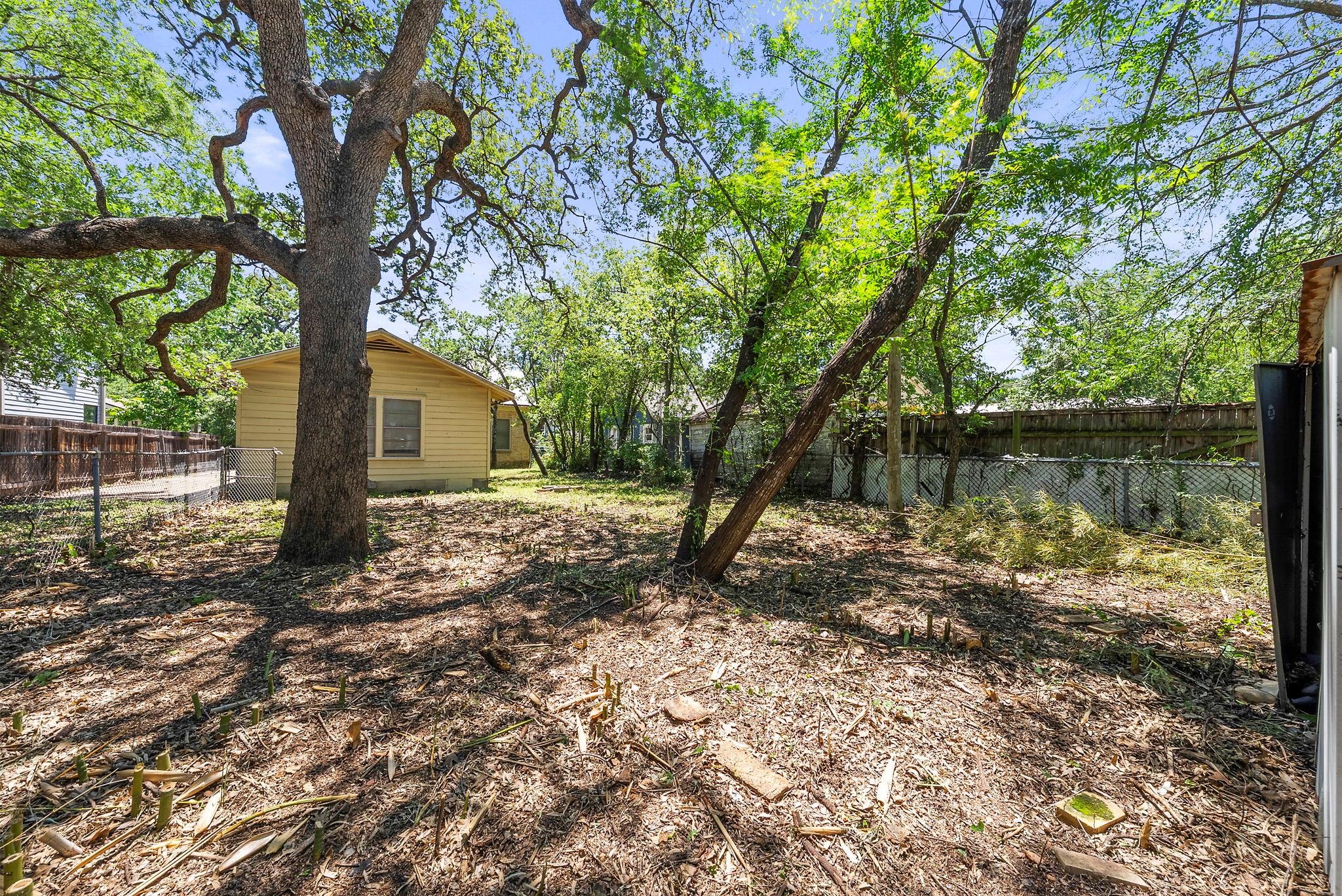3108 Robinson Ave
