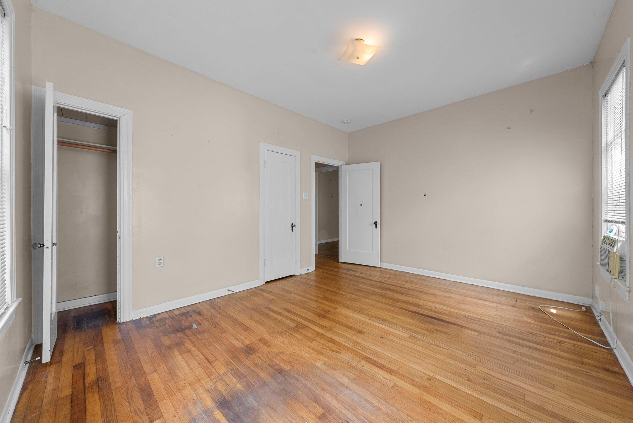 3108 Robinson Ave