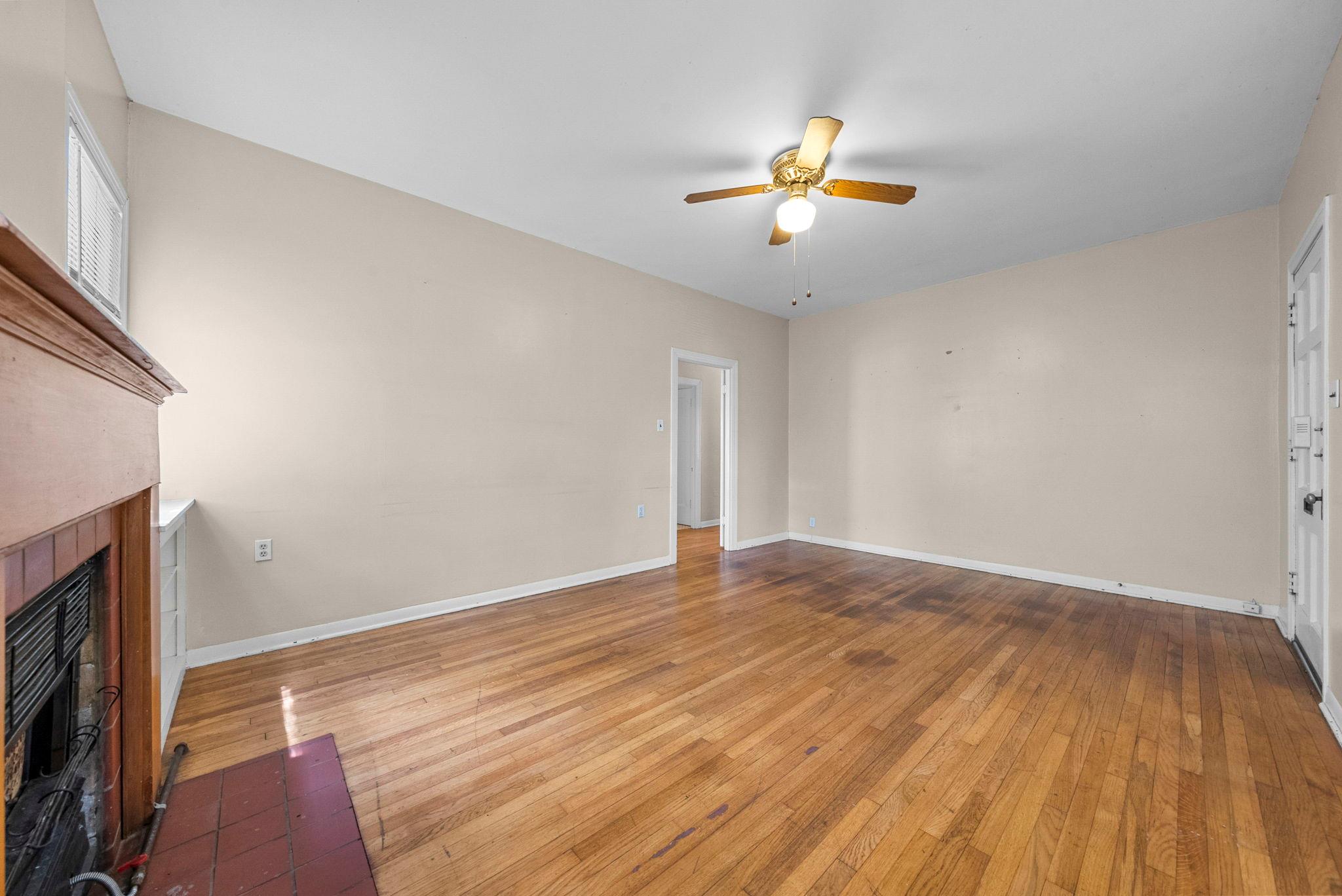 3108 Robinson Ave