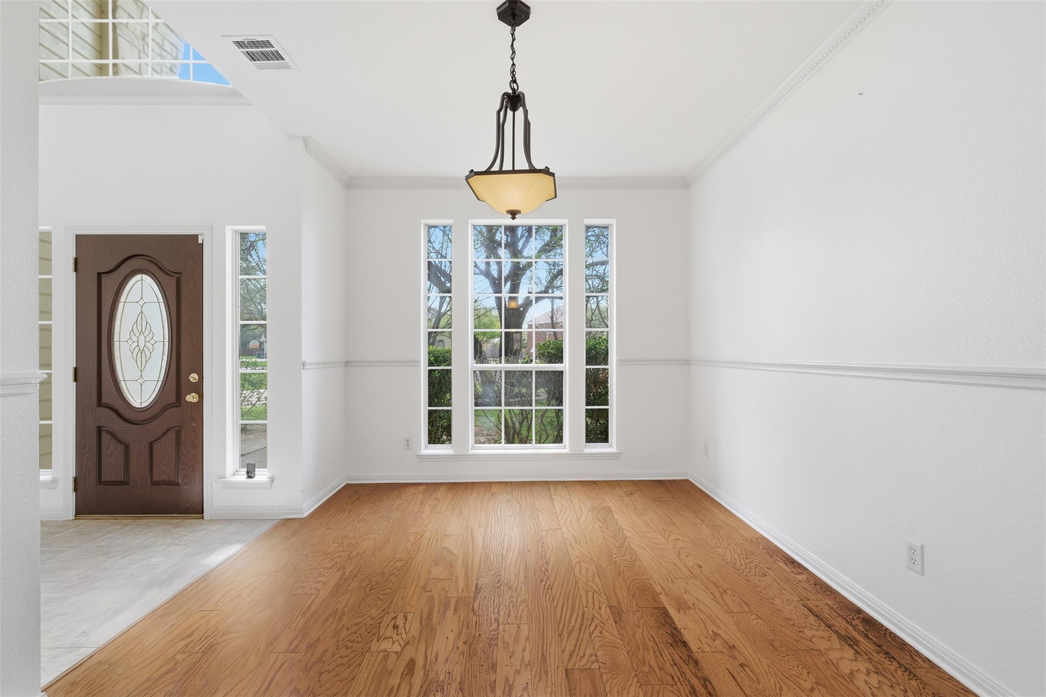 207 Silver Oak DR