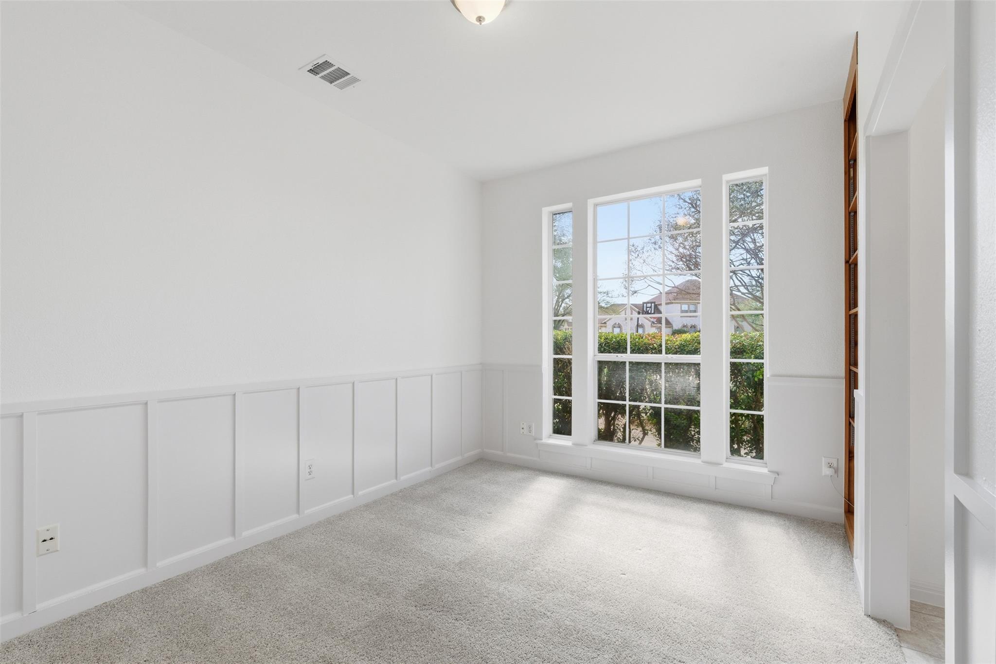 207 Silver Oak DR