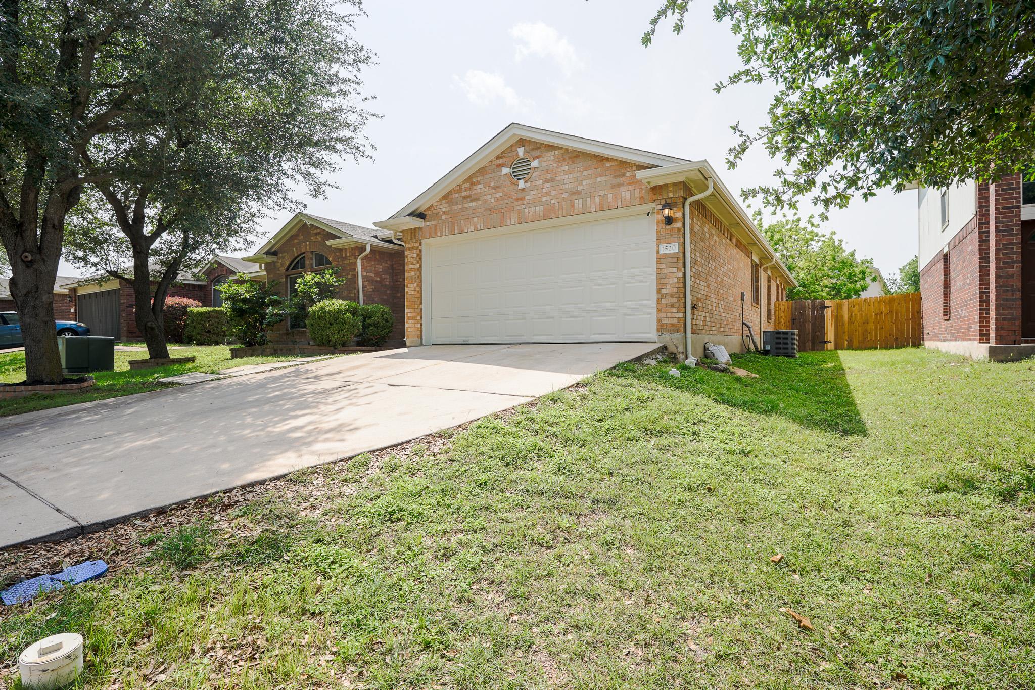 1520 Darjeeling DR