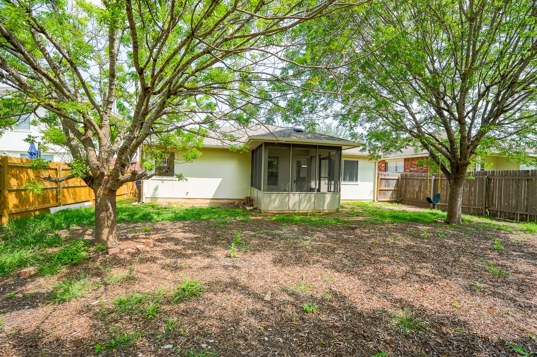 1520 Darjeeling DR