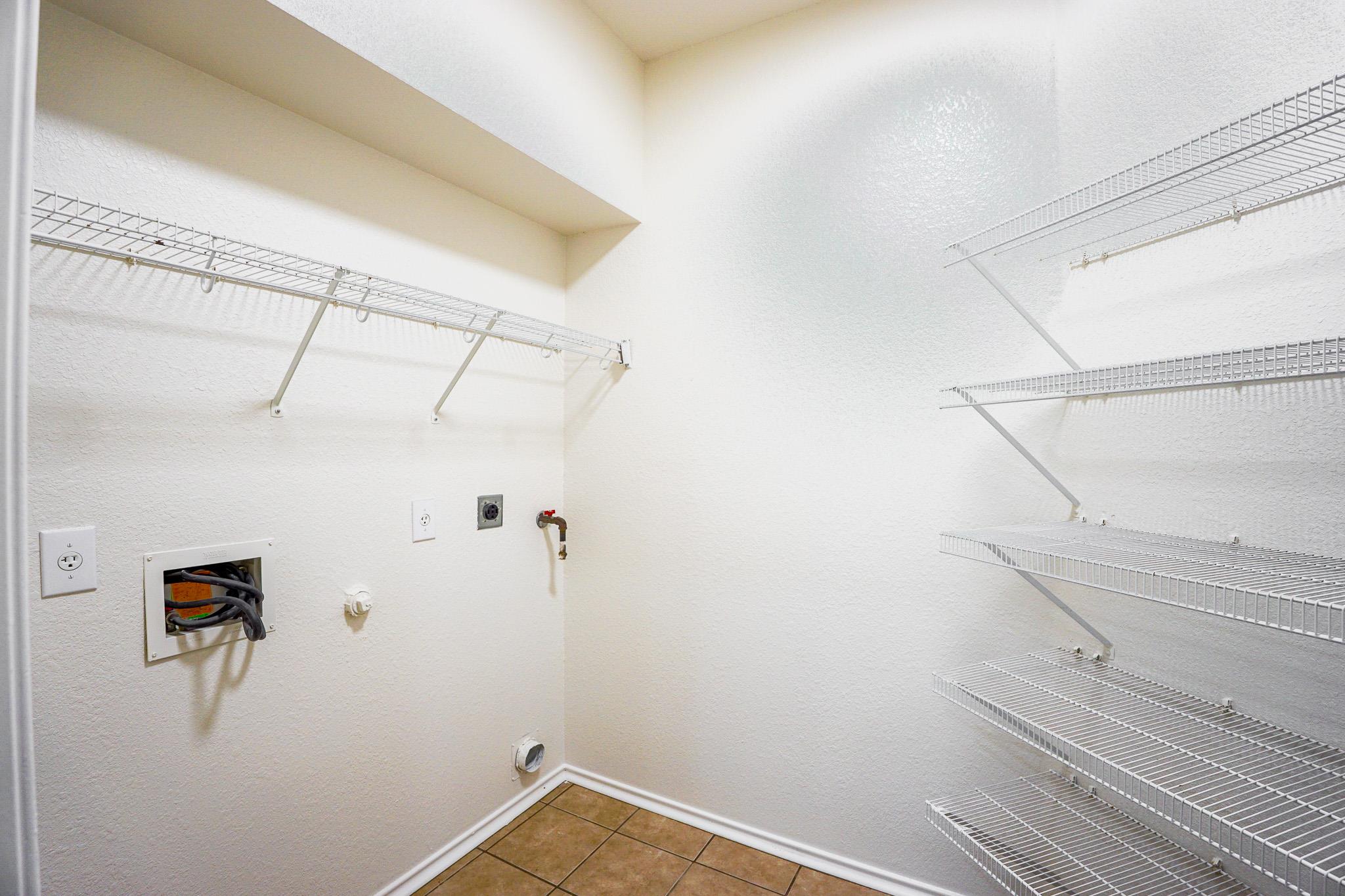 1520 Darjeeling DR
