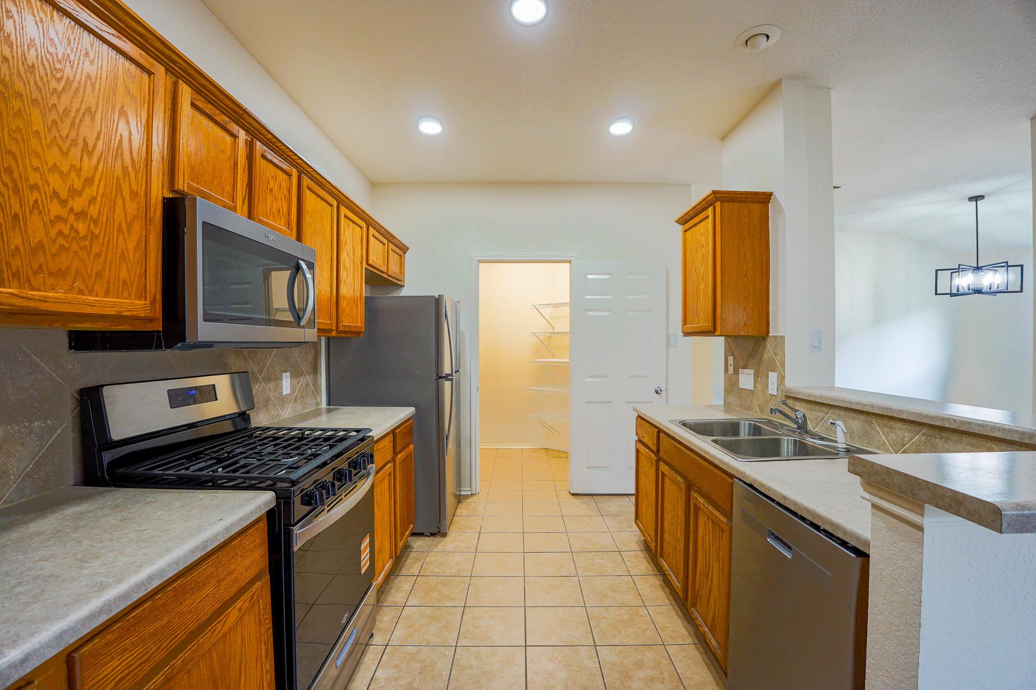 1520 Darjeeling DR