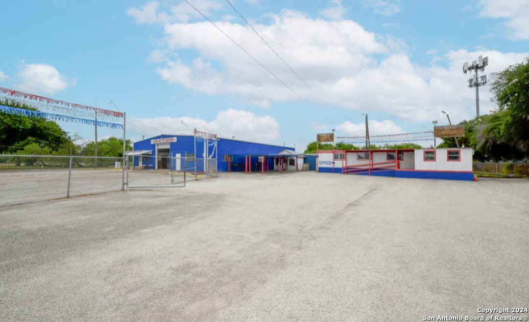 3783 ROOSEVELT AVE