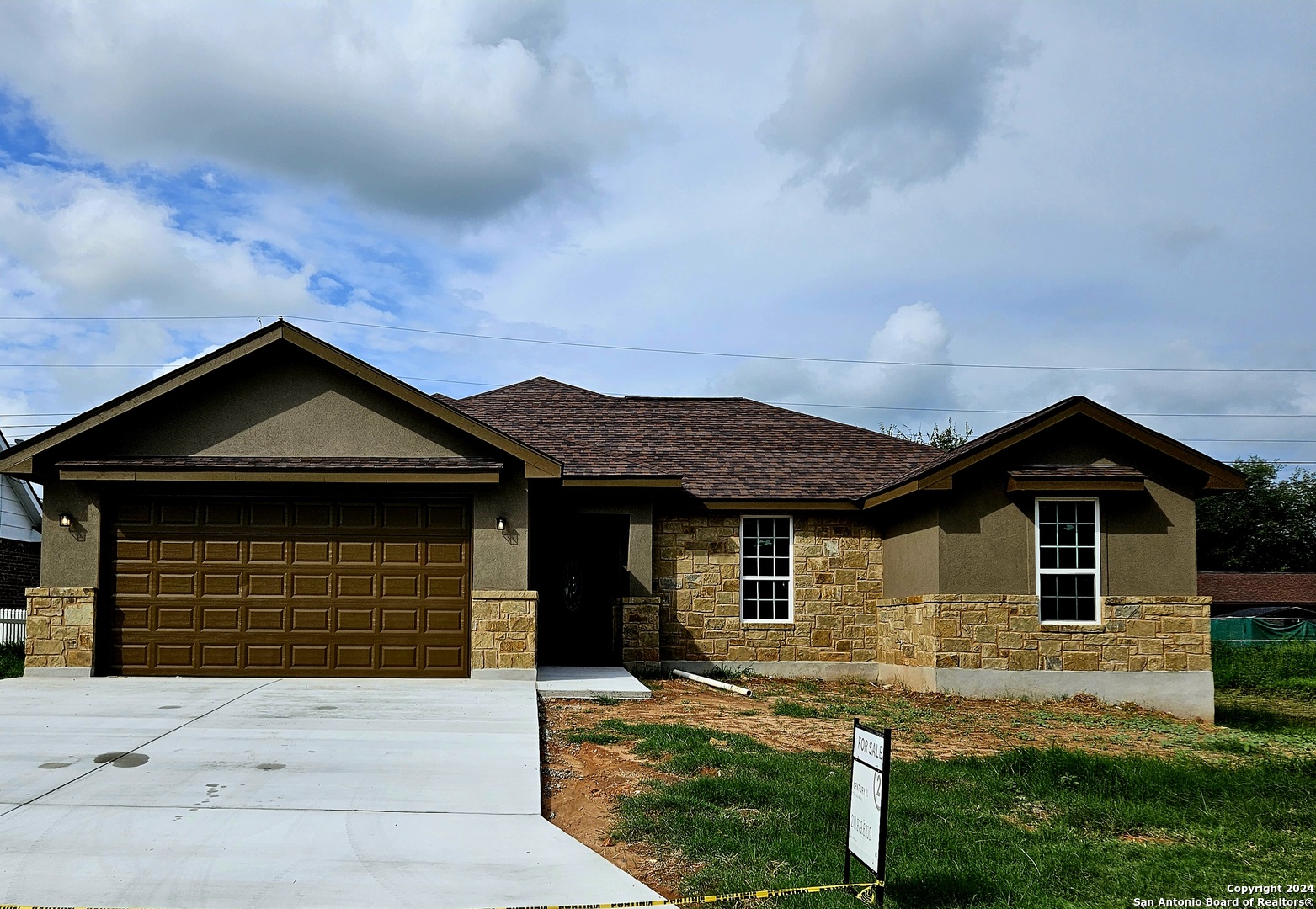 1115 Iris Crescent Dr