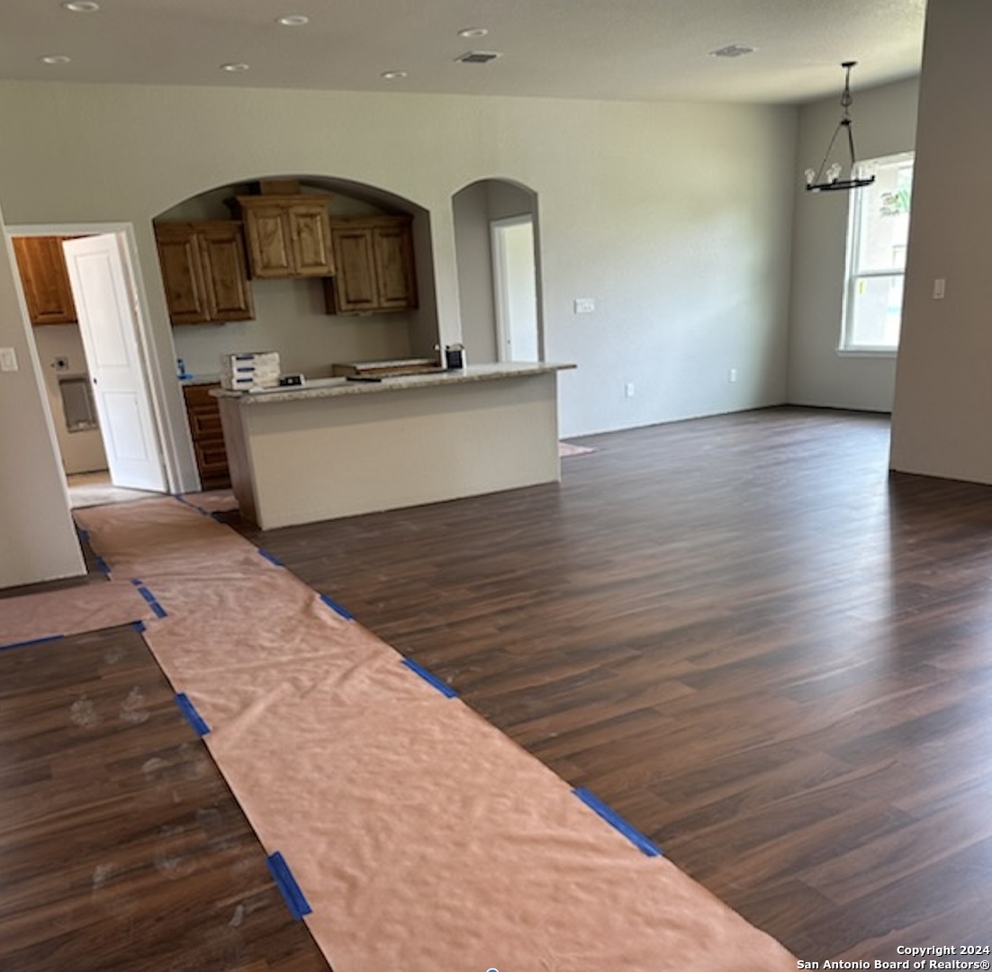 1115 Iris Crescent Dr