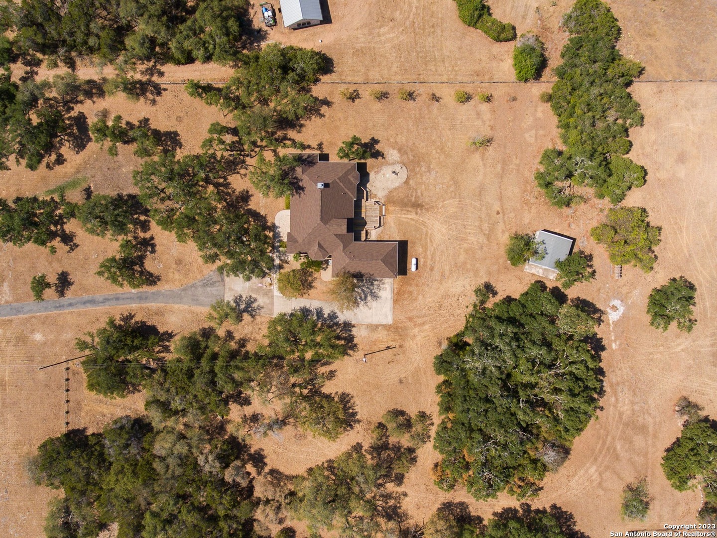 2101 Falconwood Dr
