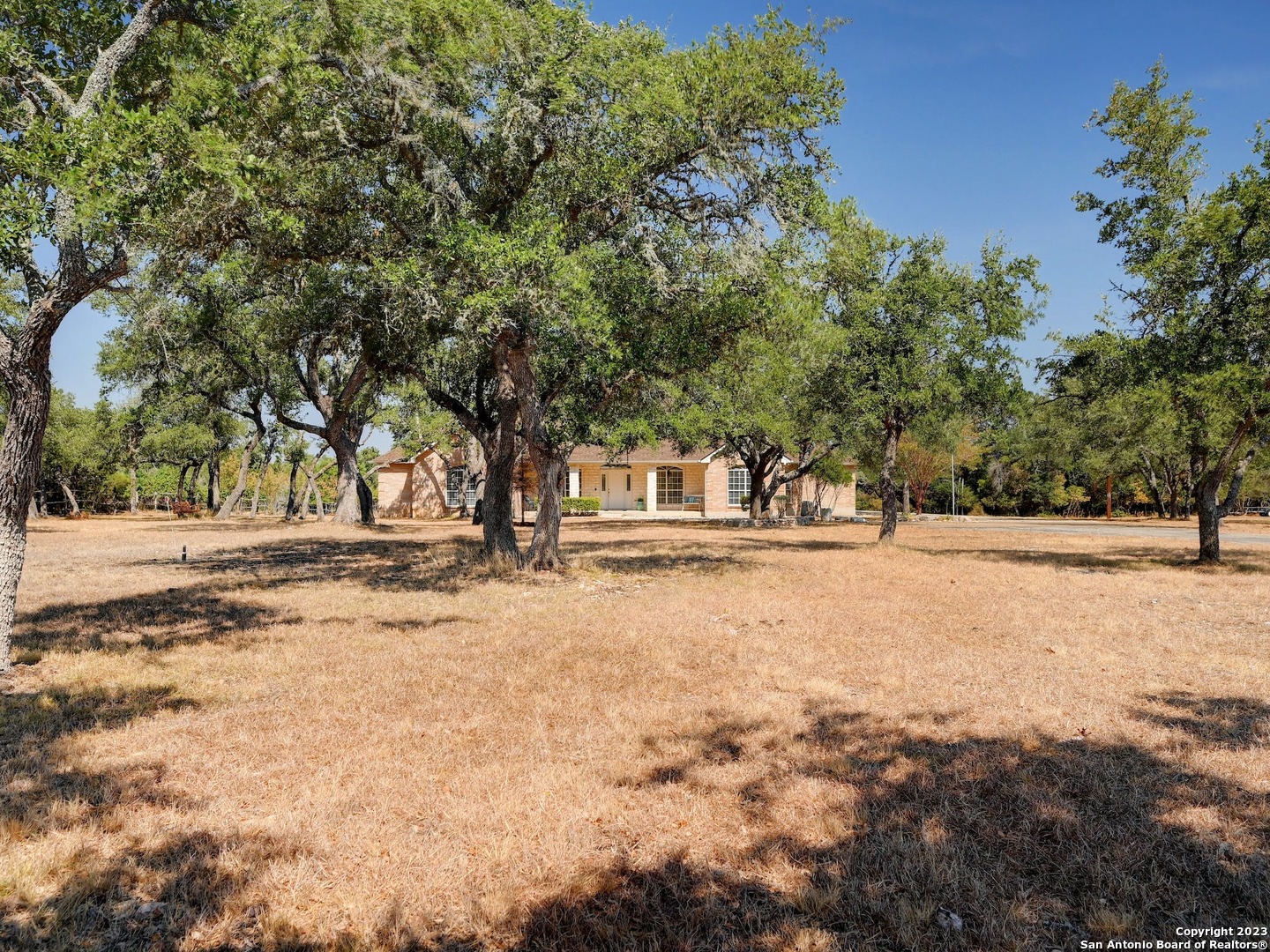 2101 Falconwood Dr