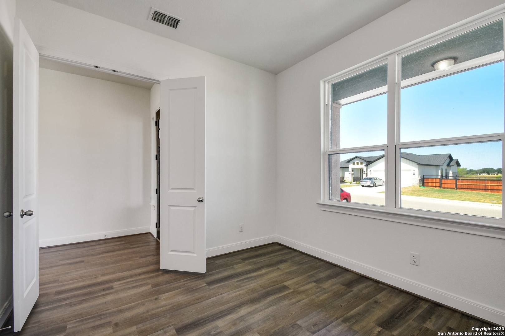145 W Magnolia Circle