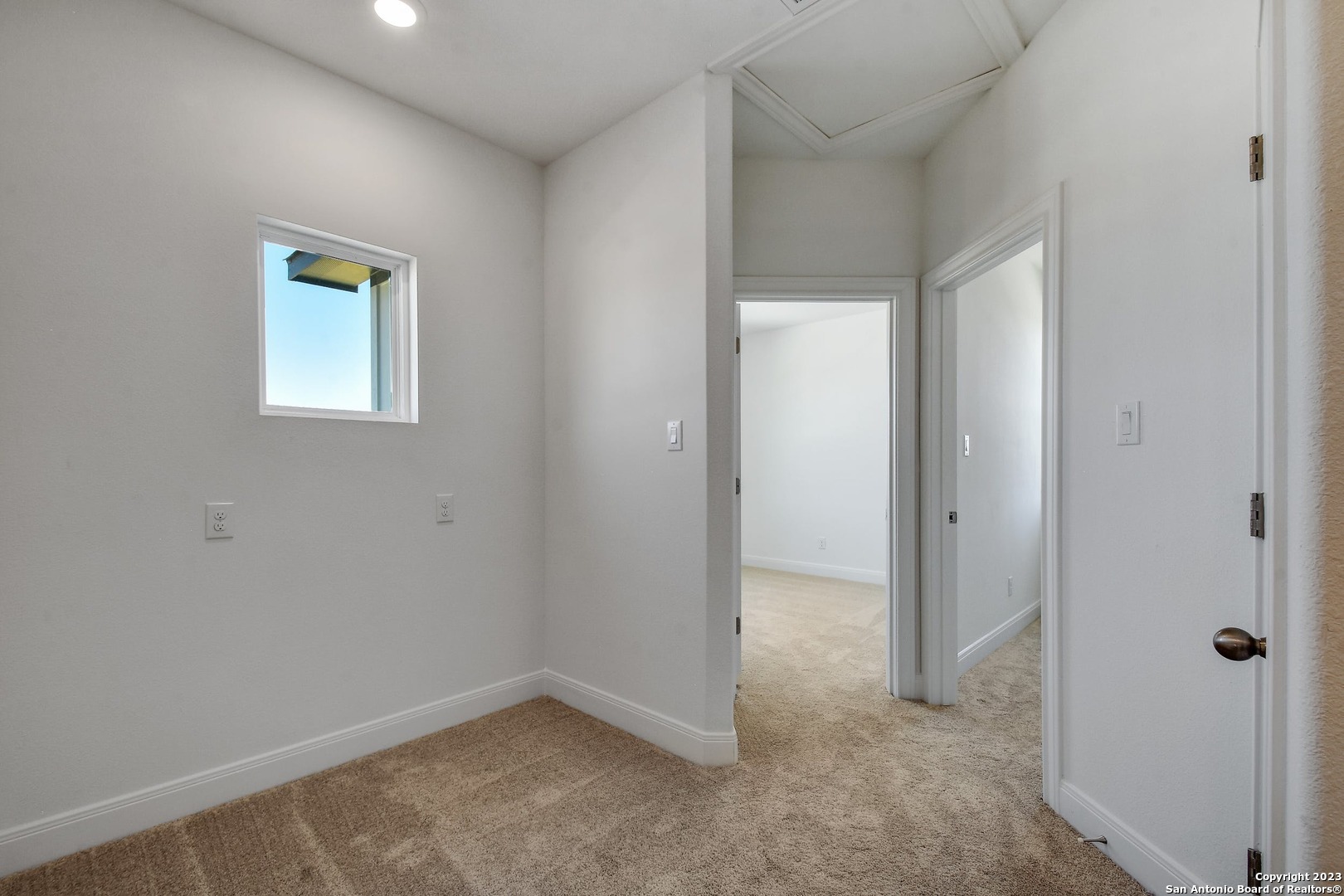 145 W Magnolia Circle