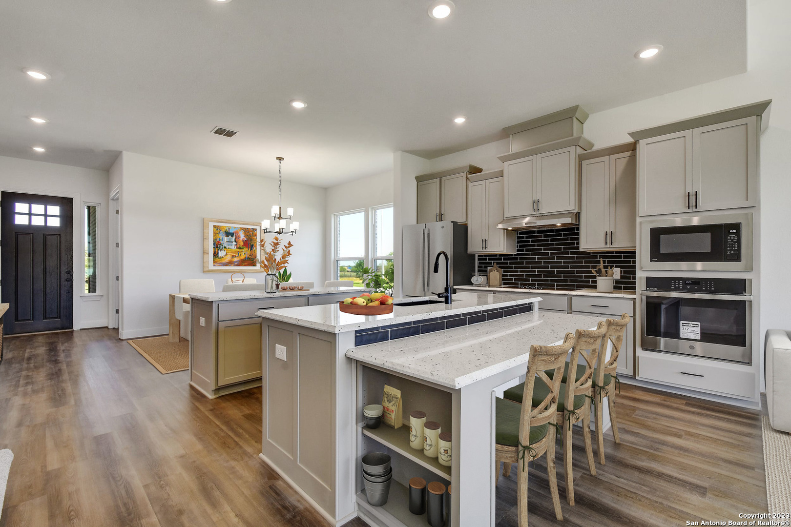 145 W Magnolia Circle