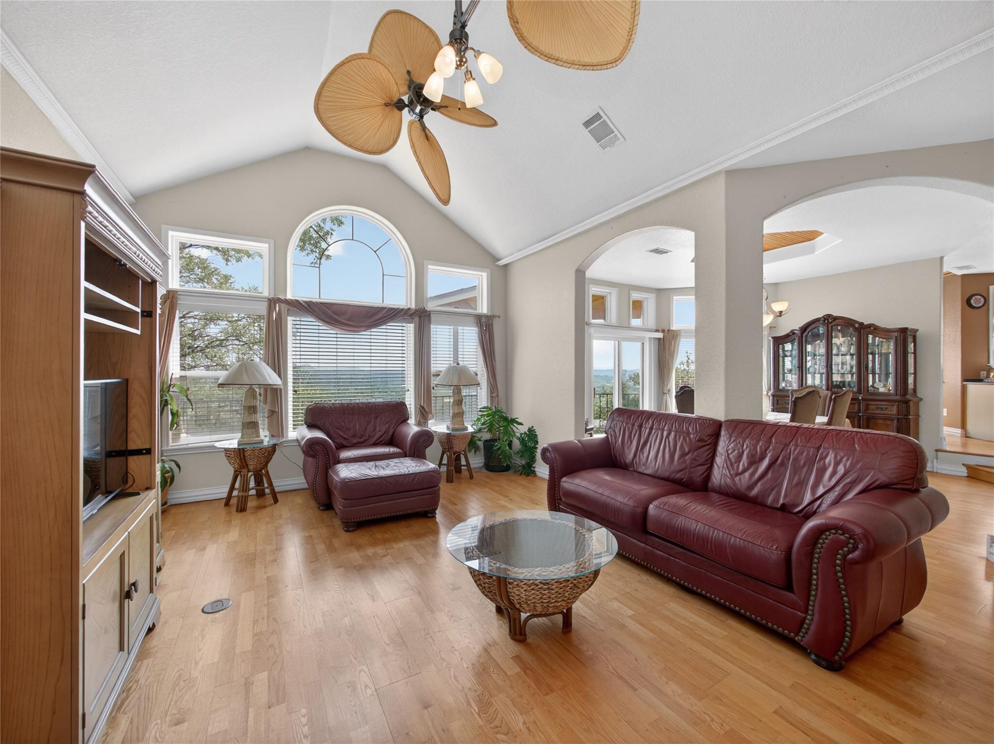 120 La Plata CT