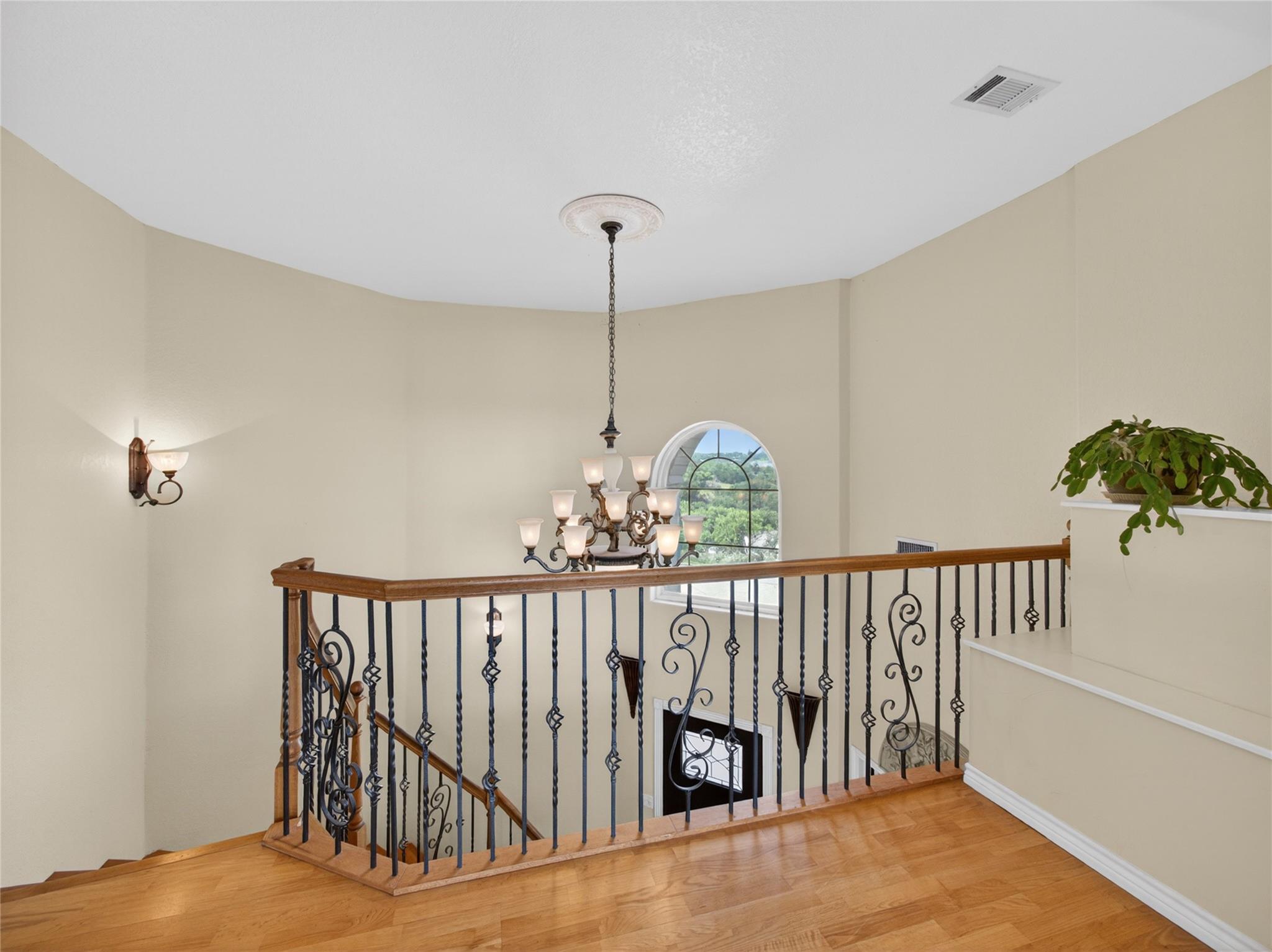 120 La Plata CT