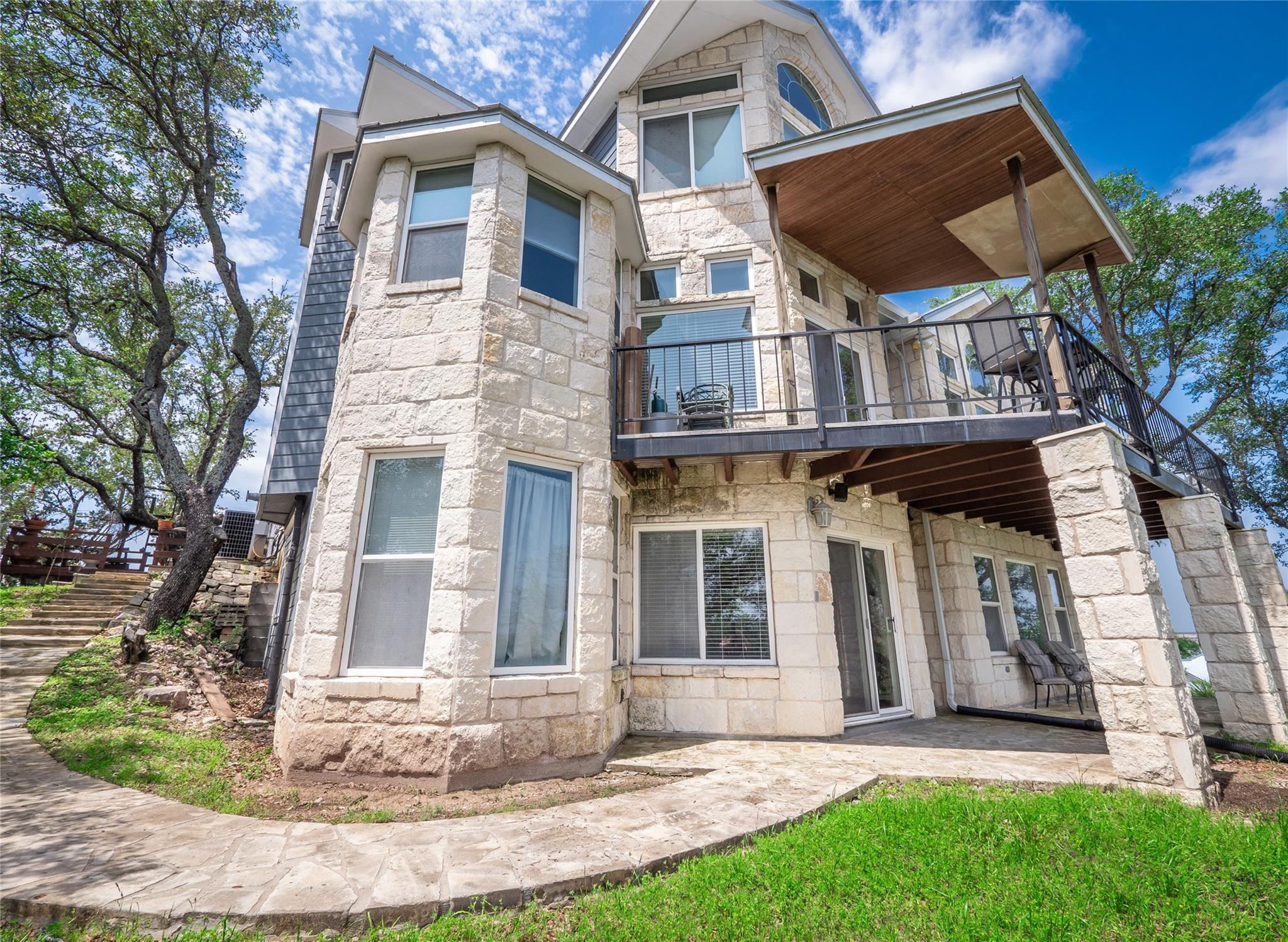 120 La Plata CT