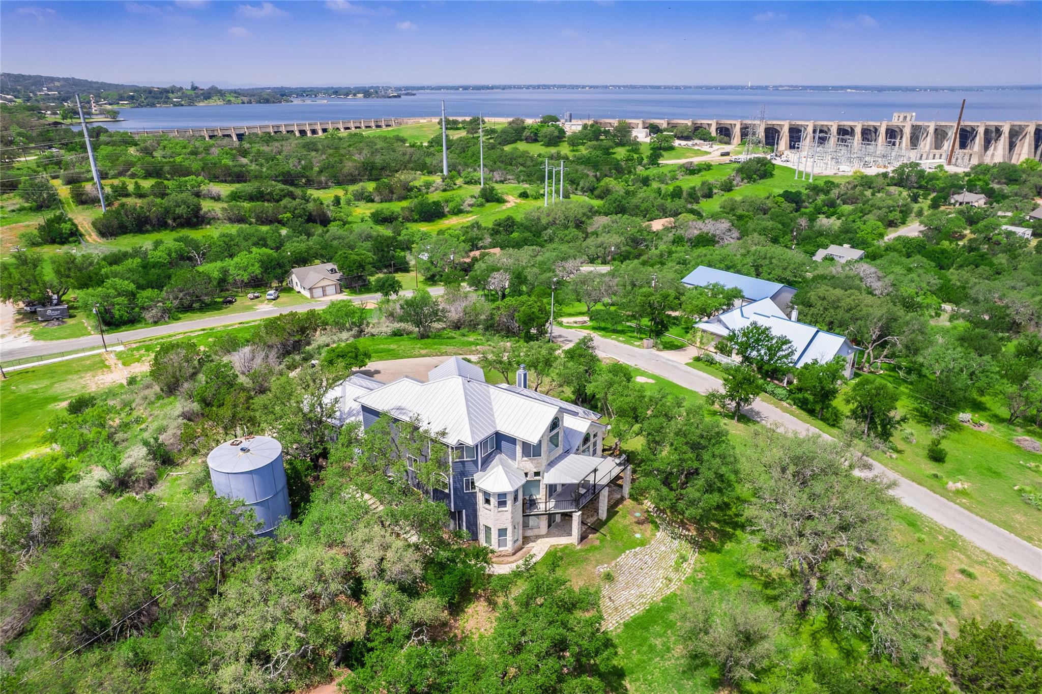 120 La Plata CT