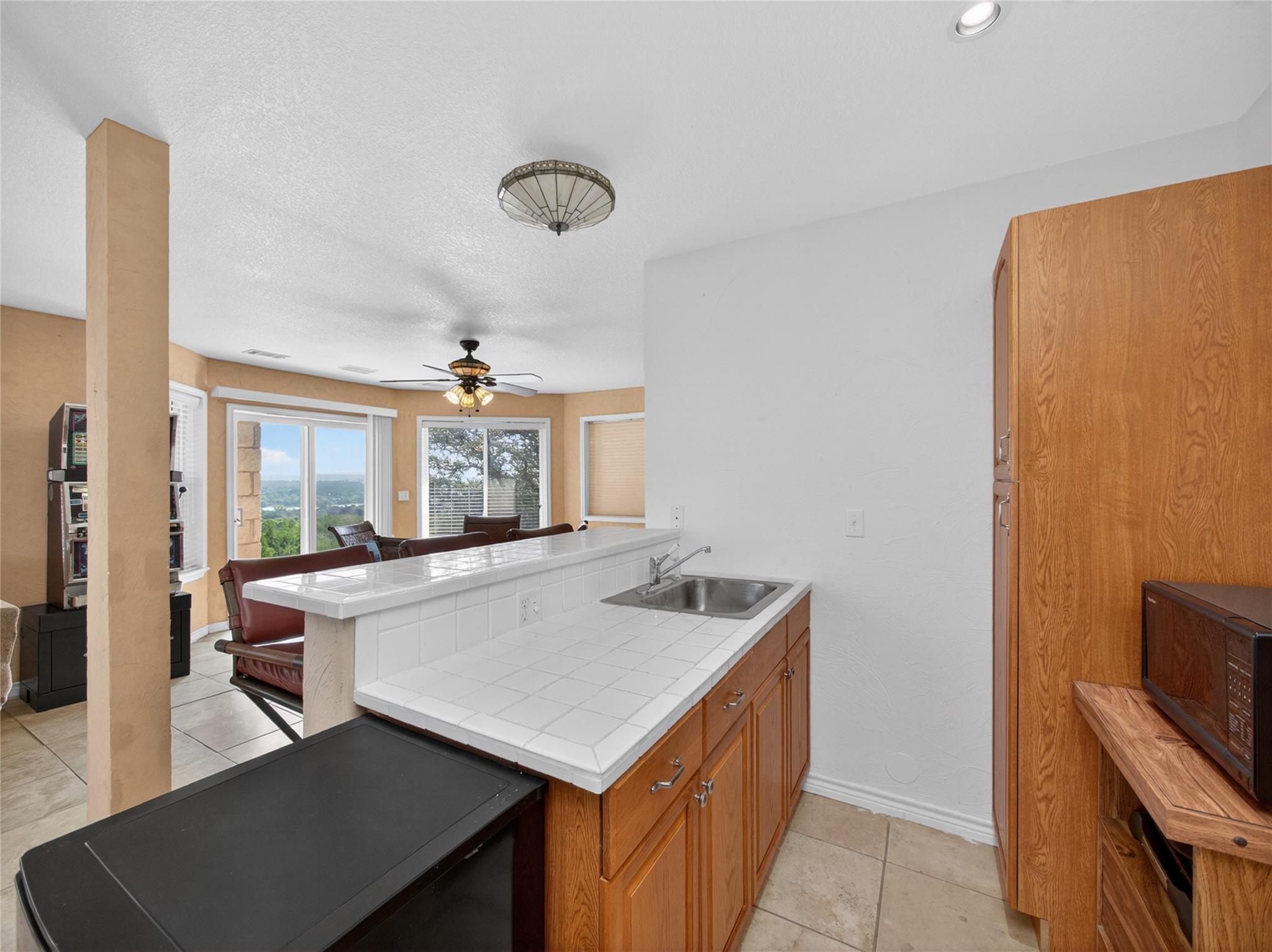 120 La Plata CT