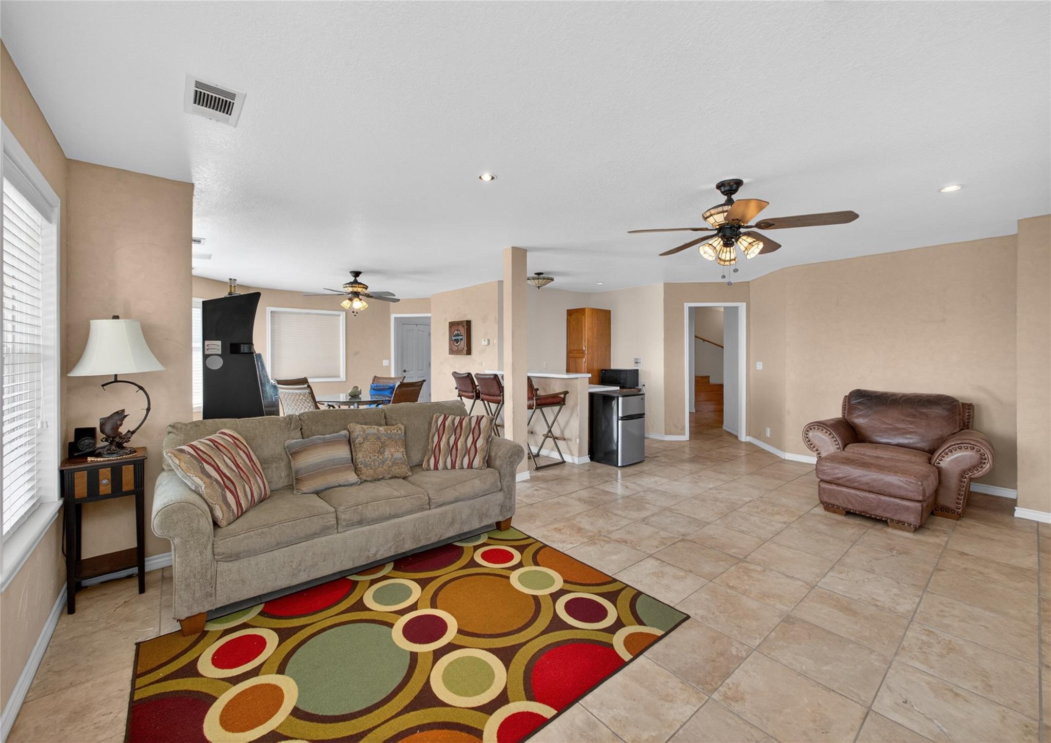 120 La Plata CT
