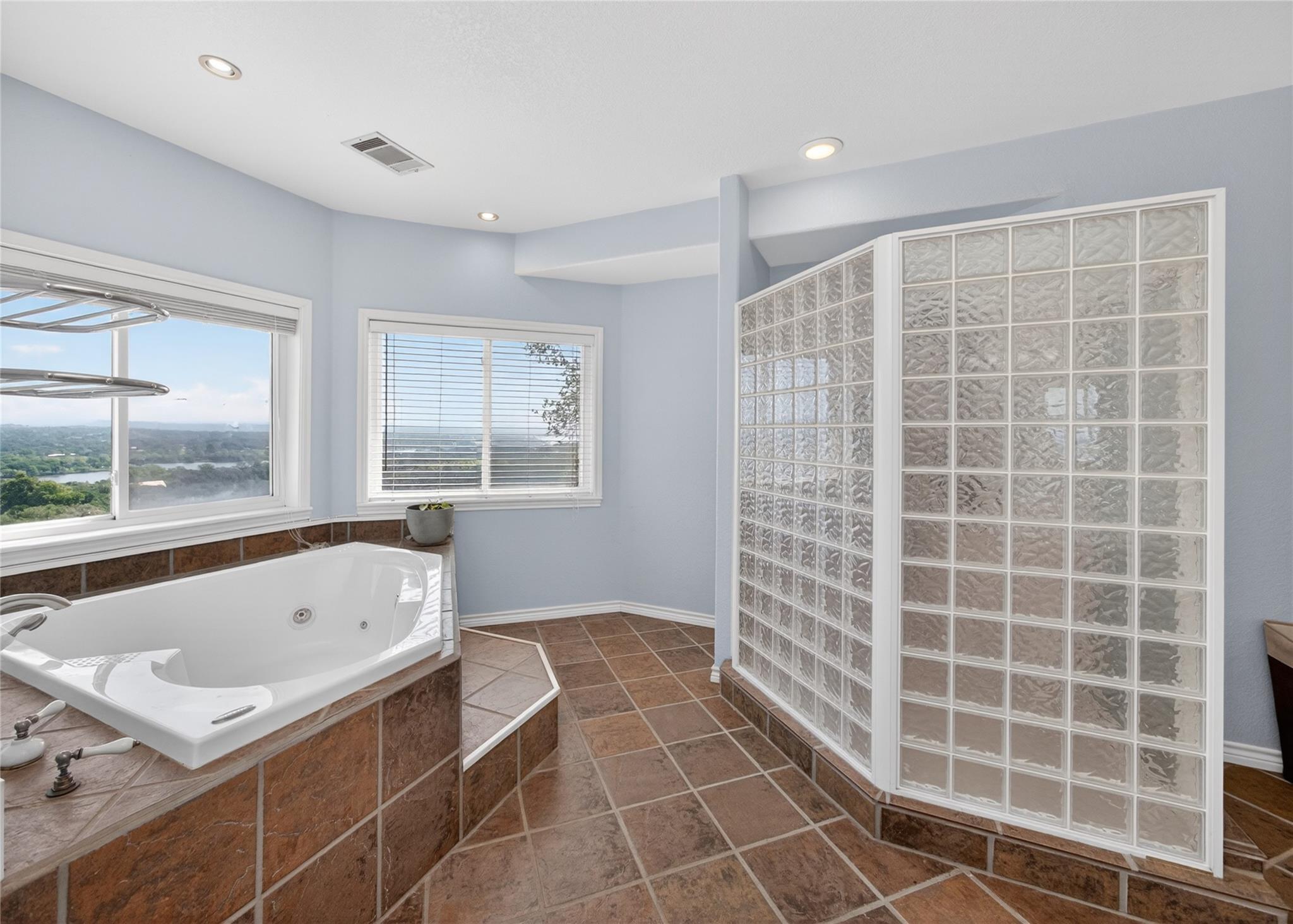 120 La Plata CT