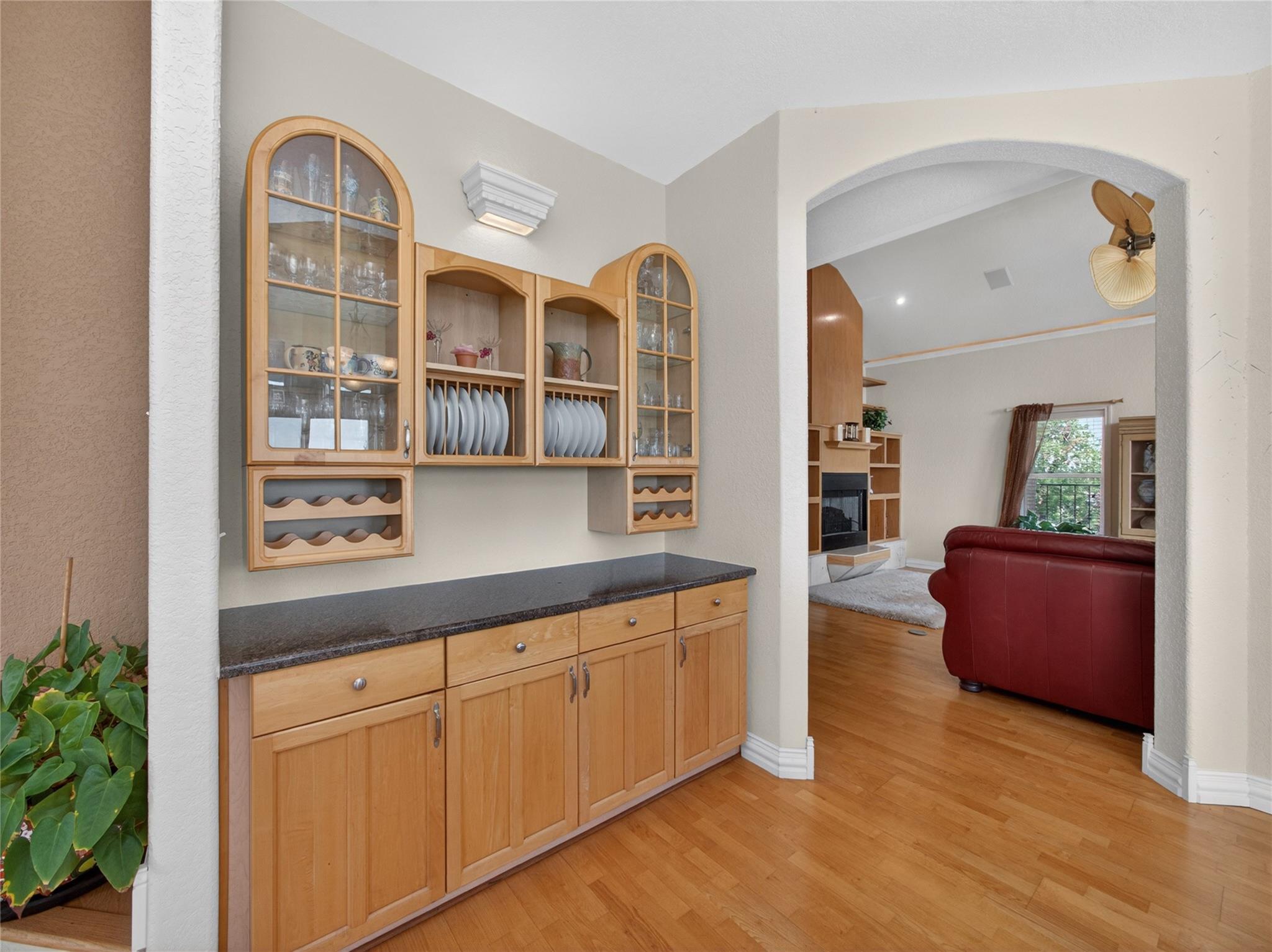 120 La Plata CT