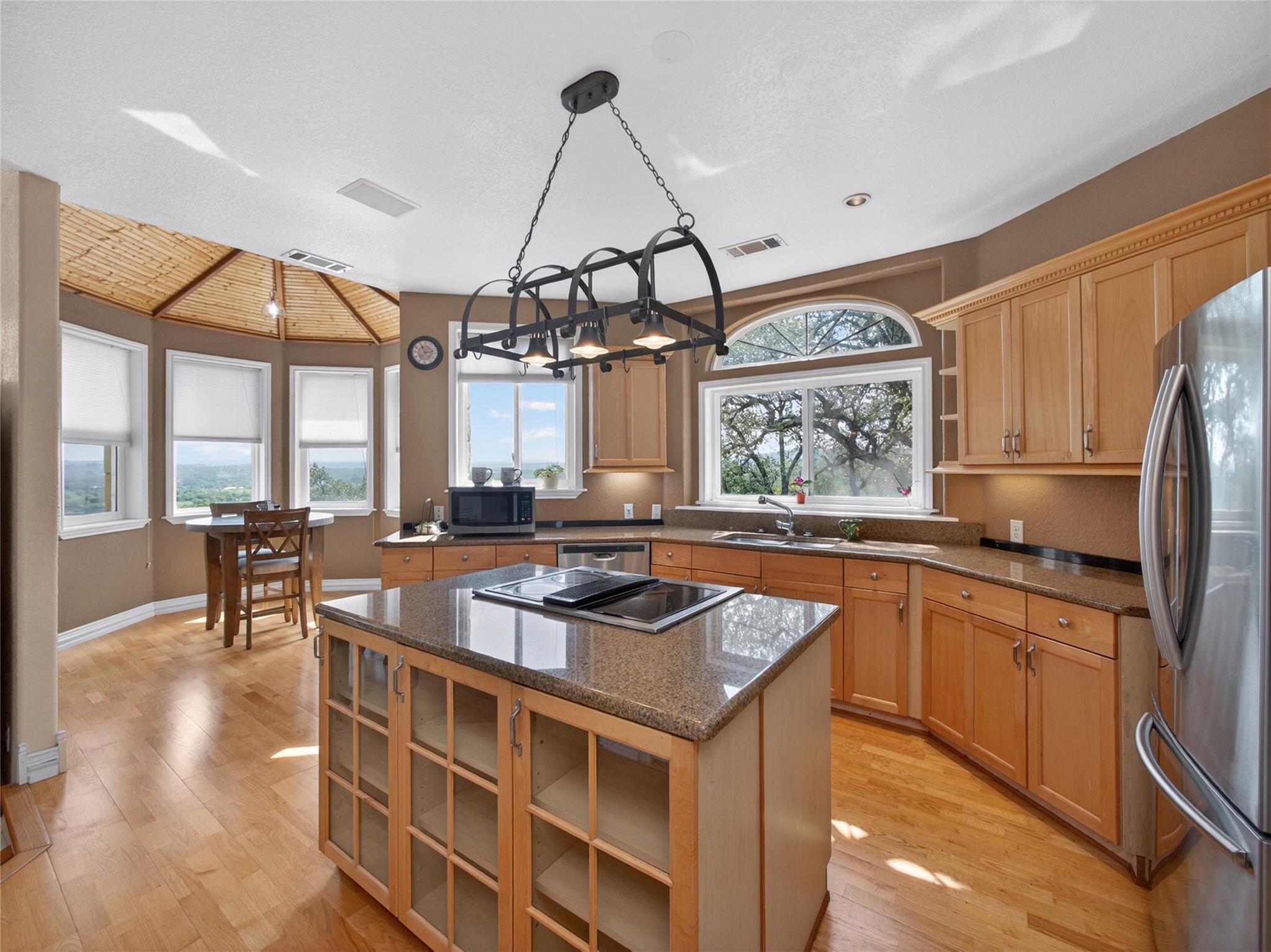 120 La Plata CT