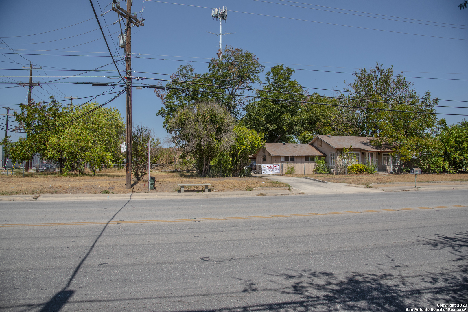 1127 Gembler Rd