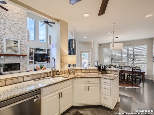 428 Oak Shores Dr.