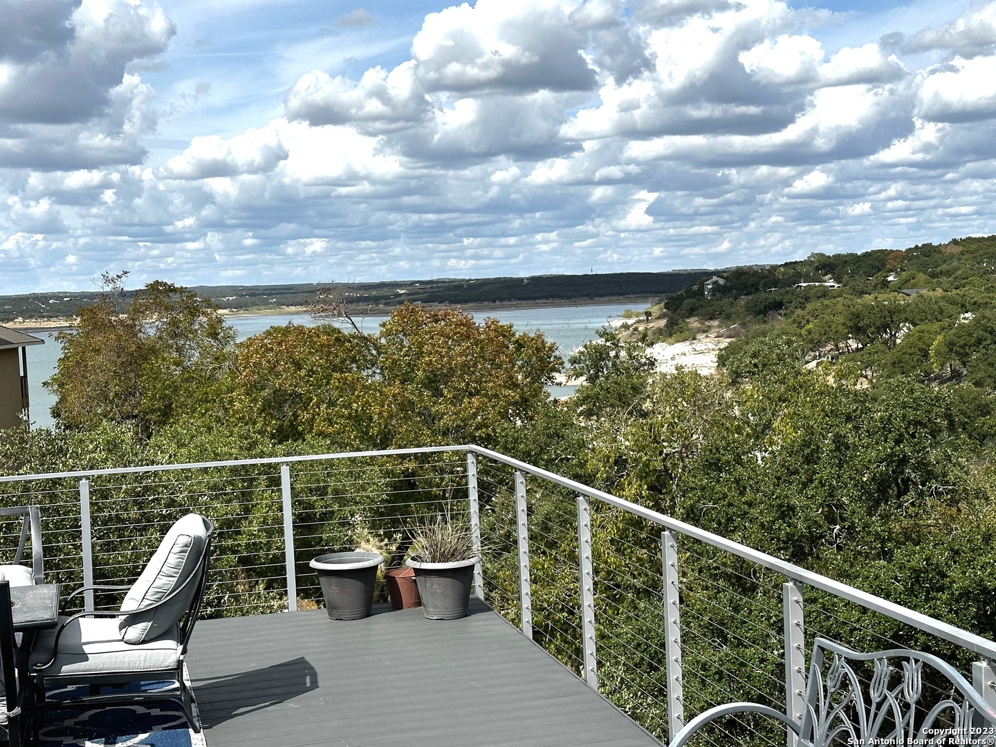 428 Oak Shores Dr.
