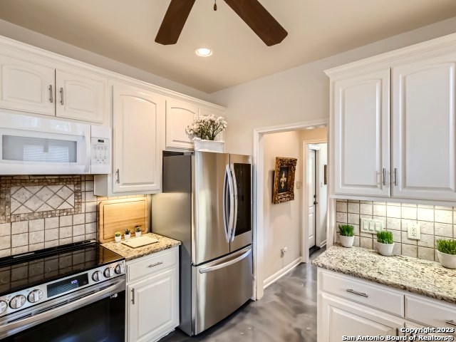 428 Oak Shores Dr.