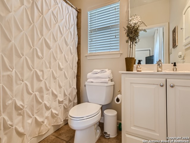 428 Oak Shores Dr.