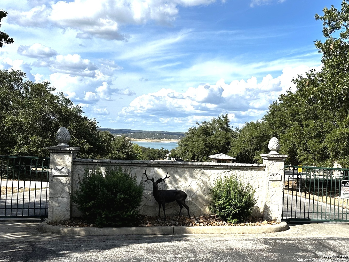 428 Oak Shores Dr.
