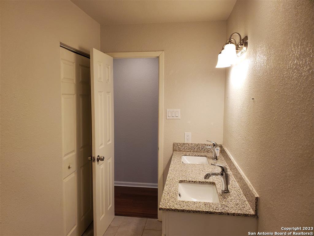 100 Lorenz Road Unit: 1401