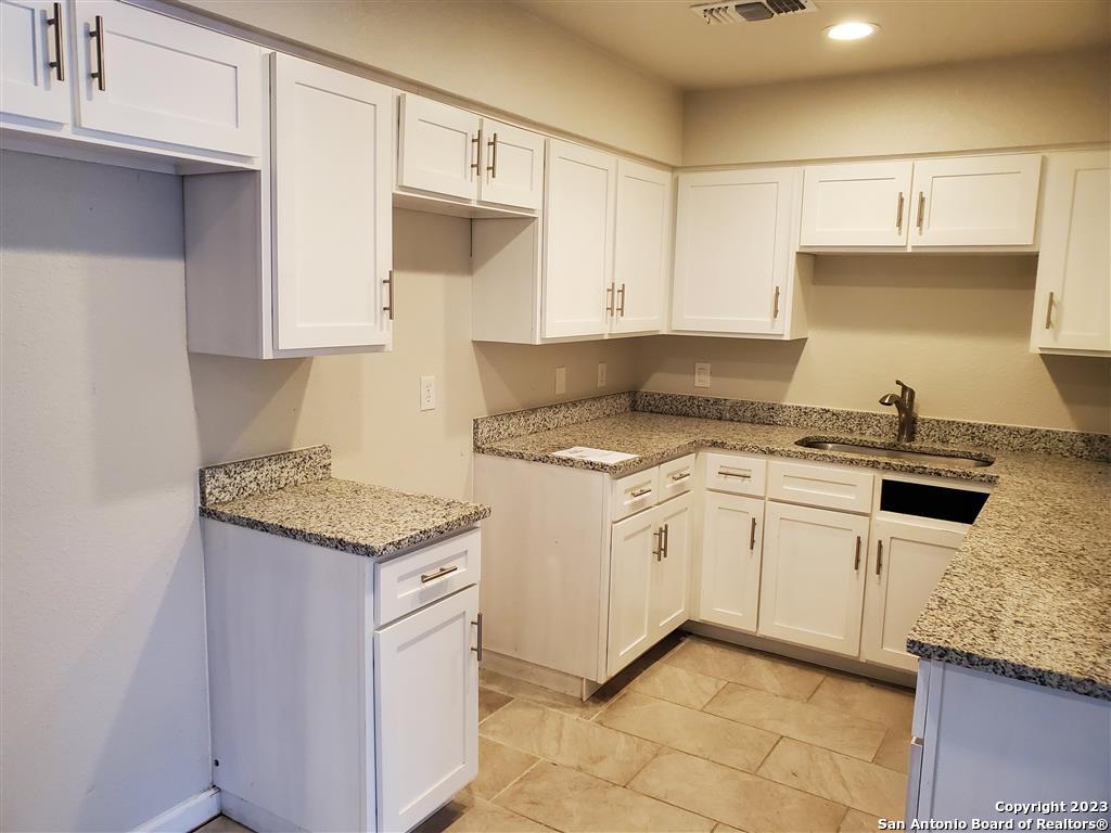 100 Lorenz Road Unit: 1401