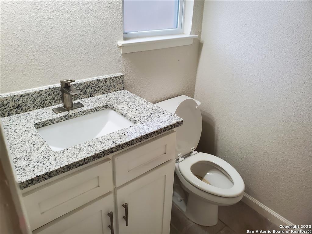 100 Lorenz Road Unit: 1401