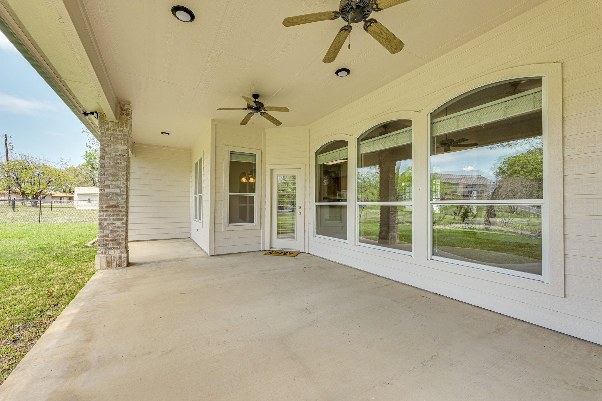 207 Flamingo Cir Circle