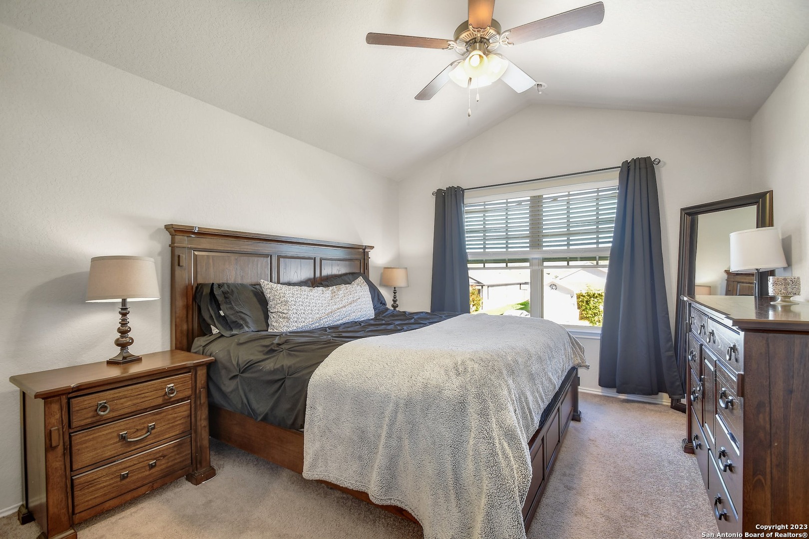 2556 Smokey Cove
